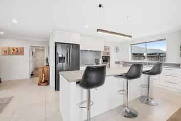 14 Poutawa Lane, Clarks Beach