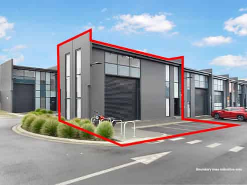 HIGH STUD SHOWROOM / INDUSTRIAL UNIT
