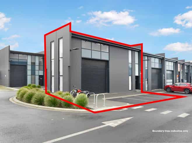 HIGH STUD SHOWROOM / INDUSTRIAL UNIT
