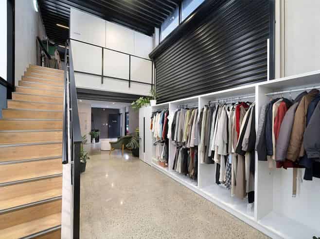 HIGH STUD SHOWROOM / INDUSTRIAL UNIT
