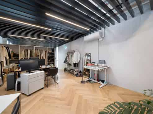 HIGH STUD SHOWROOM / INDUSTRIAL UNIT
