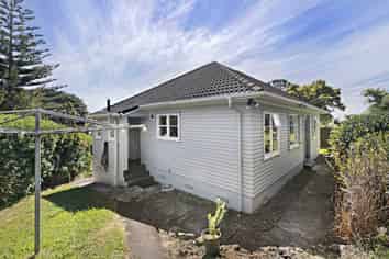 1 Simmonds Avenue, Three Kings