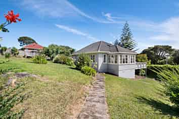 1 Simmonds Avenue, Three Kings