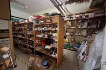 ROSEBANK RD OFFICE/SHOWROOM