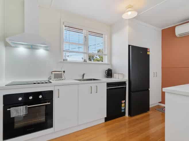 3 Surrey Street, Solway