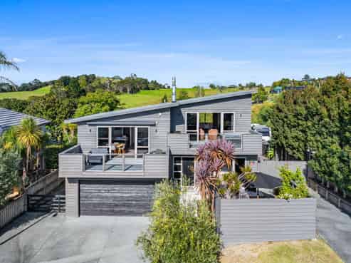 63 Athol Place, Algies Bay