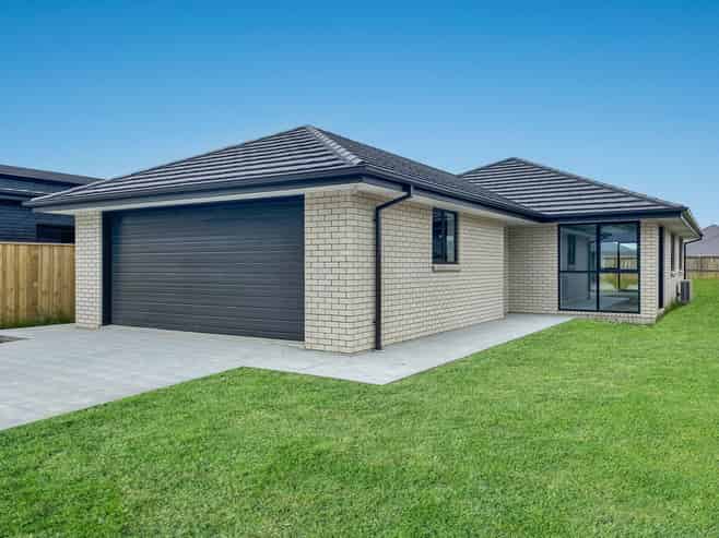 24 Crossley Av, Woodend