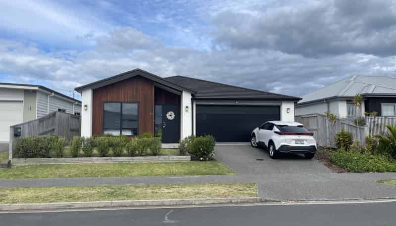 33 Awatira Drive, Papamoa