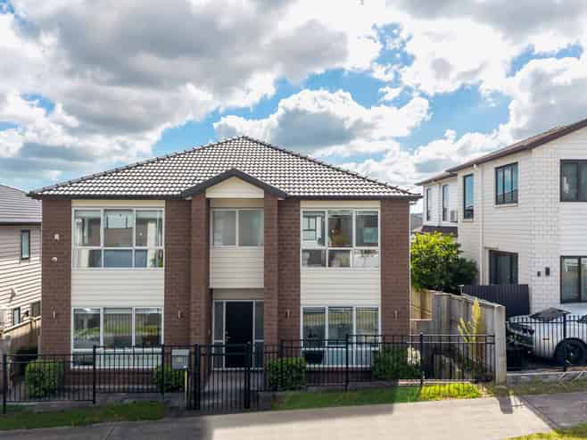 38 Lime Hill Rise, Flat Bush