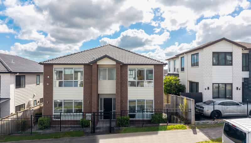 38 Lime Hill Rise, Flat Bush