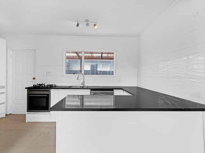 2/94 Chivalry Road, Glenfield