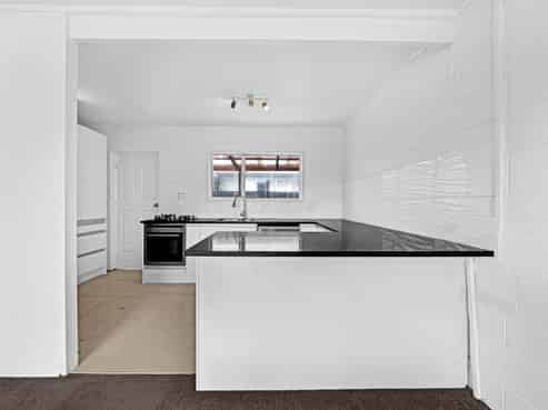 2/94 Chivalry Road, Glenfield