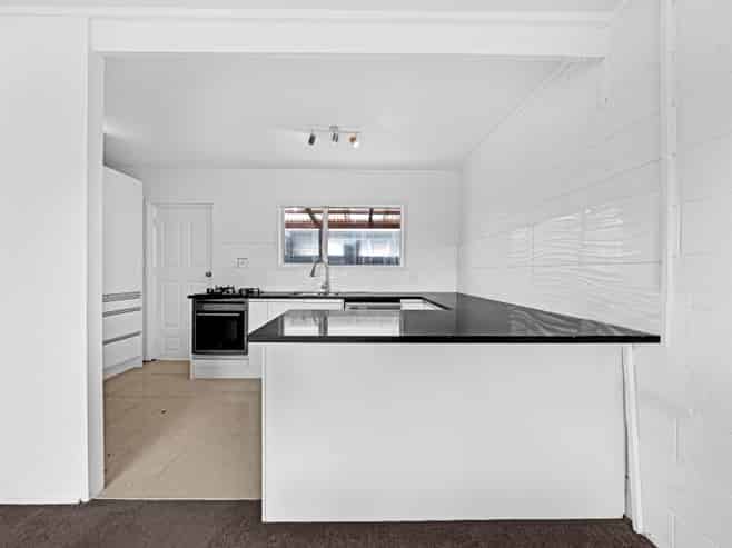 2/94 Chivalry Road, Glenfield