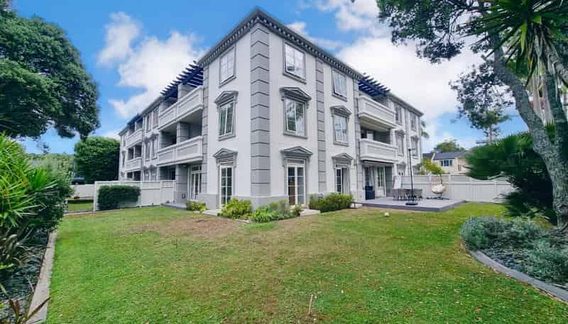 GB/8 Sidmouth Street, Mairangi Bay