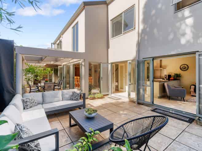 2/20A Matai Road, Greenlane