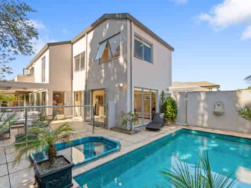 2/20A Matai Road, Greenlane