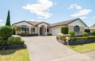 17 Palliser Drive, Huntington