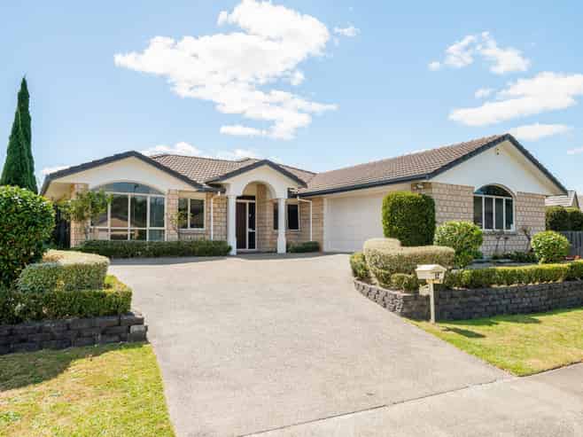 17 Palliser Drive, Huntington