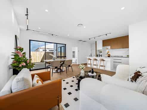 14 & 16 Pupu Crescent, Opaheke