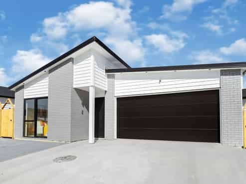 14 & 16 Pupu Crescent, Opaheke