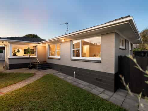 18 La Perouse Street, Botany Downs