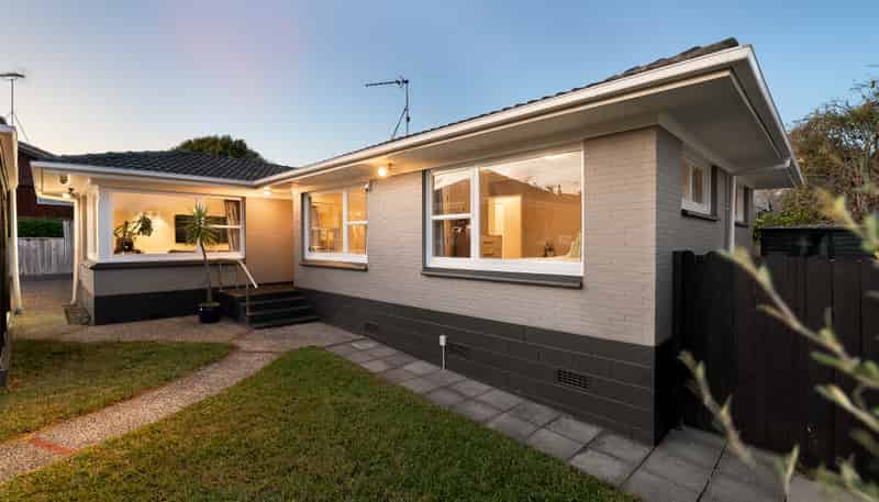 18 La Perouse Street, Botany Downs