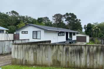 11 Hamua Place, Waitara