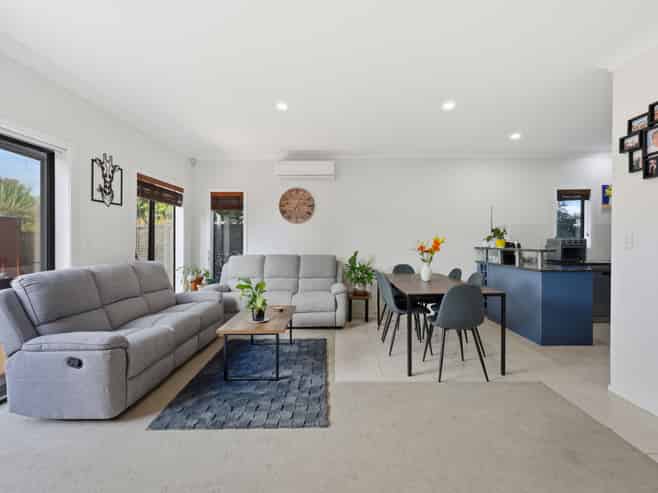 118 Huntington Drive, Huntington Park