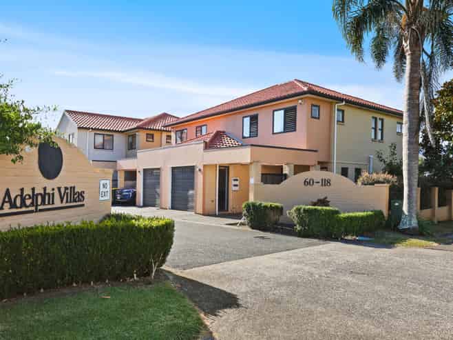 118 Huntington Drive, Huntington Park