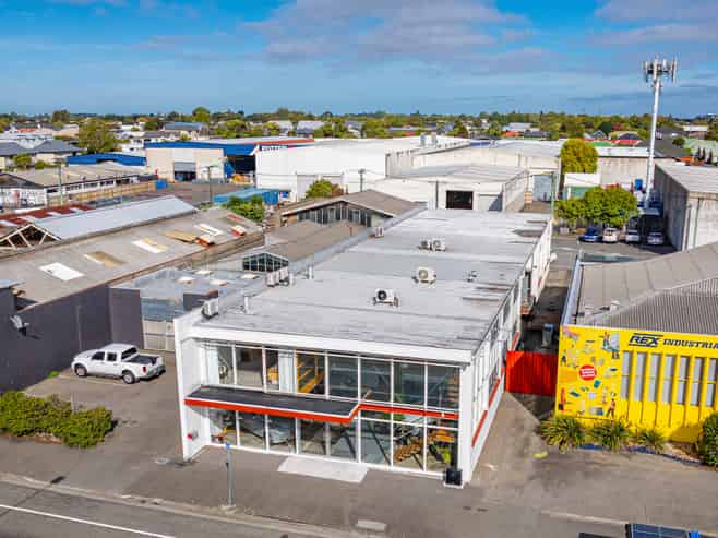 Owner Occupier on Montreal