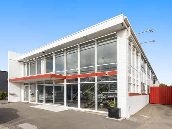 Owner Occupier on Montreal