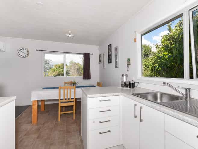 5 Edgware Road, West Harbour