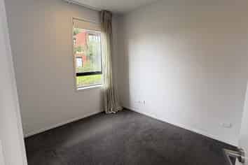 5/77 Hobsonville Point Road, Hobsonville