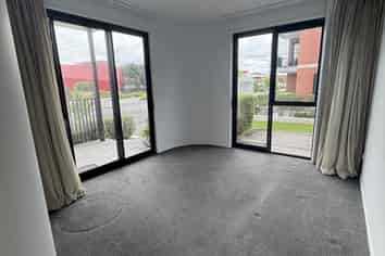 5/77 Hobsonville Point Road, Hobsonville