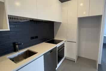 5/77 Hobsonville Point Road, Hobsonville