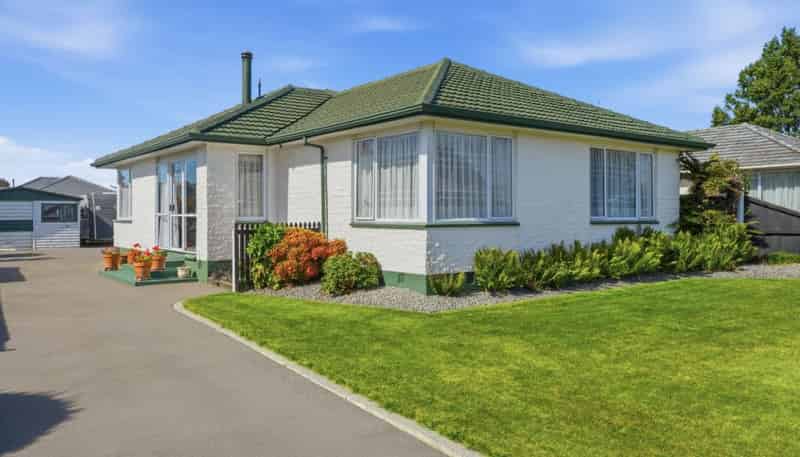 37 Dunstan Crescent, Hornby