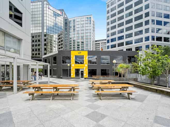 UNDERDEVELOPED OFFICE WITH EXPANSION POTENTIAL
