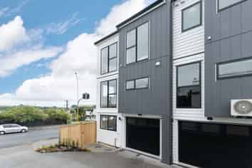 1A Scout Ave, Three Kings