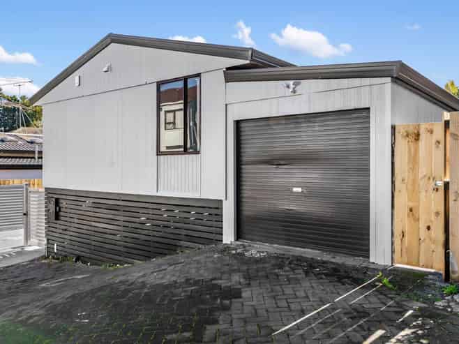 2/34 Ferndale Road, Mount Wellington