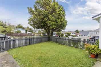 2/13 Japonica Crescent, Ranui Heights