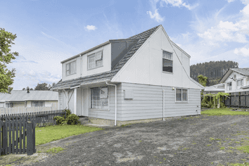 2/13 Japonica Crescent, Ranui Heights