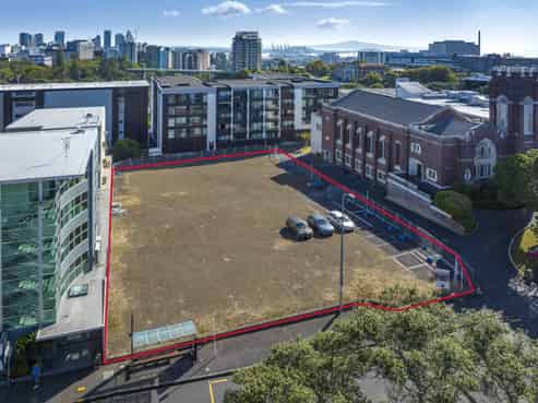 Grafton site with two road frontages