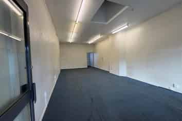 110M² RETAIL/OFFICE SPACE
