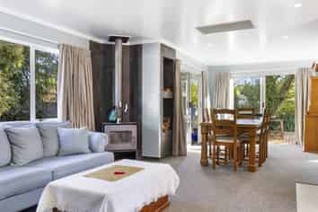 722 River Road, Broadlands Forest