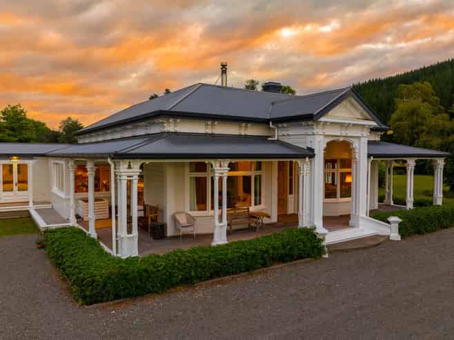 Bankhouse Homestead, State Highway 63, Renwick