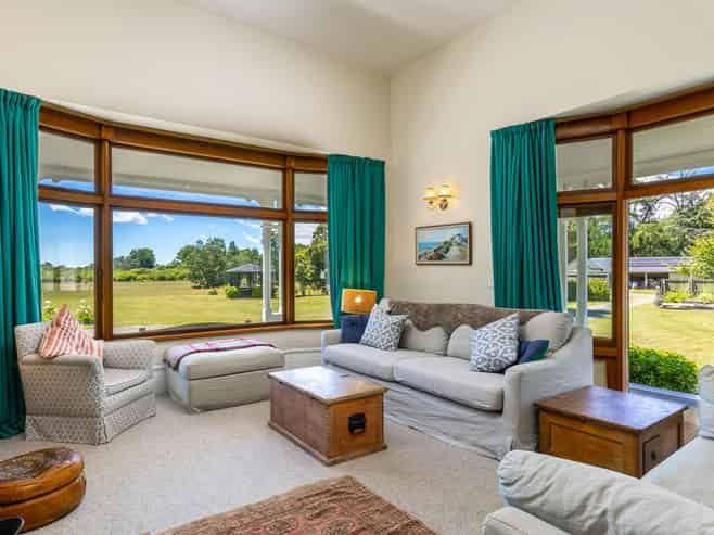 Bankhouse Homestead, State Highway 63, Renwick