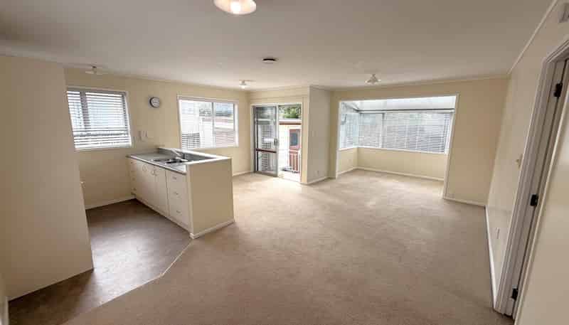 2/7 Almond Place, Mount Wellington