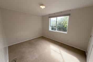 2/7 Almond Place, Mount Wellington