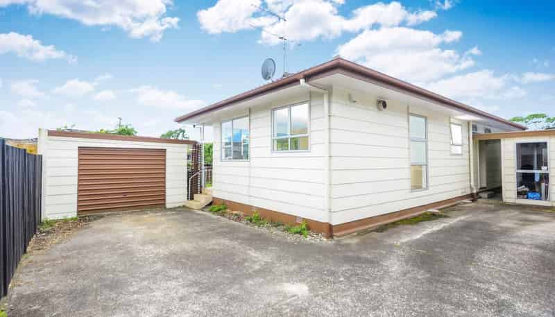 2/7 Almond Place, Mount Wellington