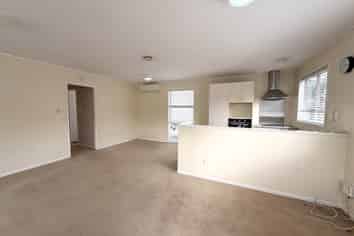 2/7 Almond Place, Mount Wellington